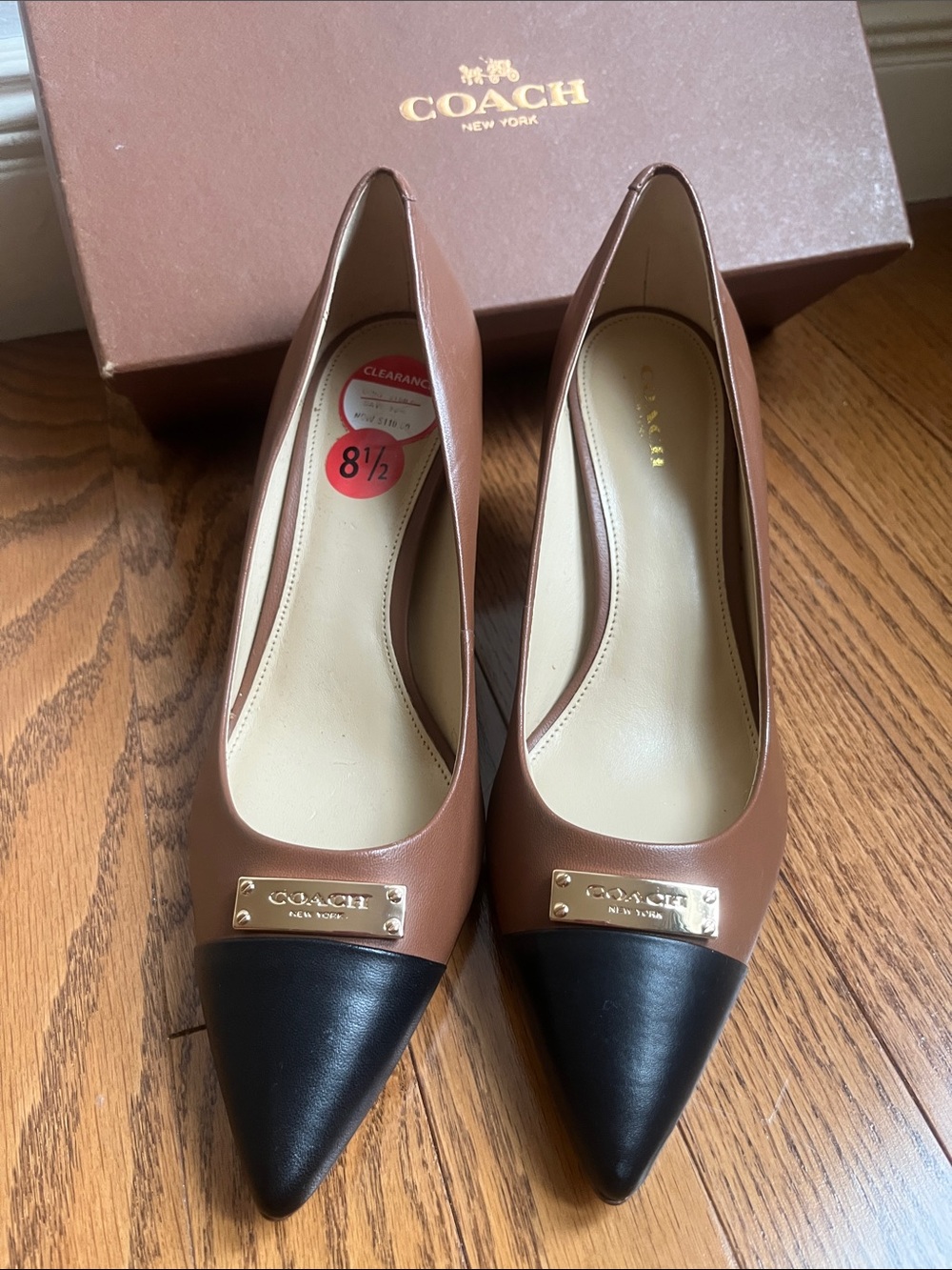 COACH ZAN SADDLE BROWN/ BLACK HEELS SIZE 8.5M